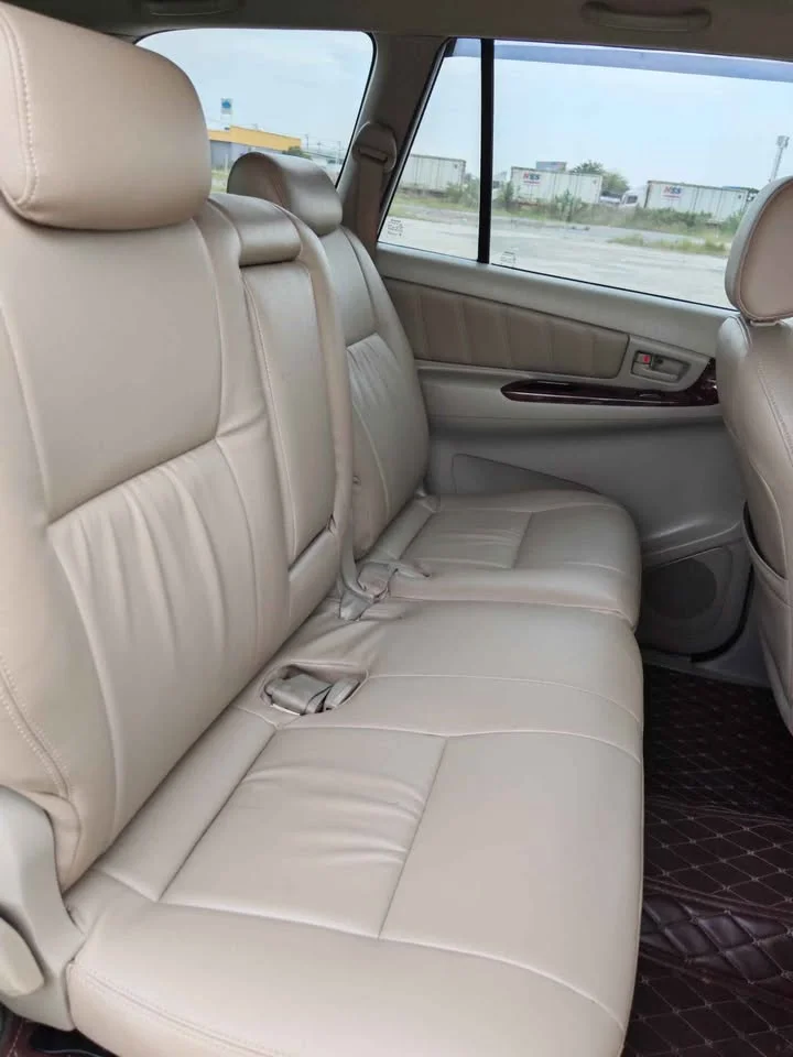 2012 Toyota Innova I 2