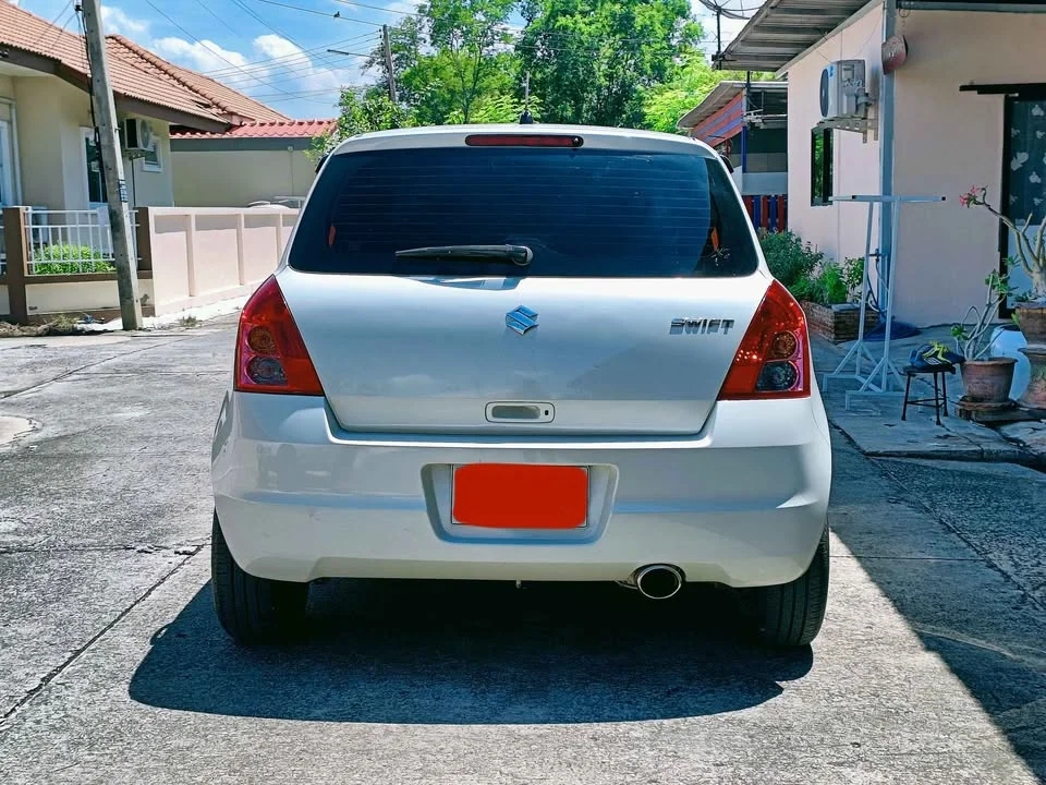 2011 Suzuki Swift I 3