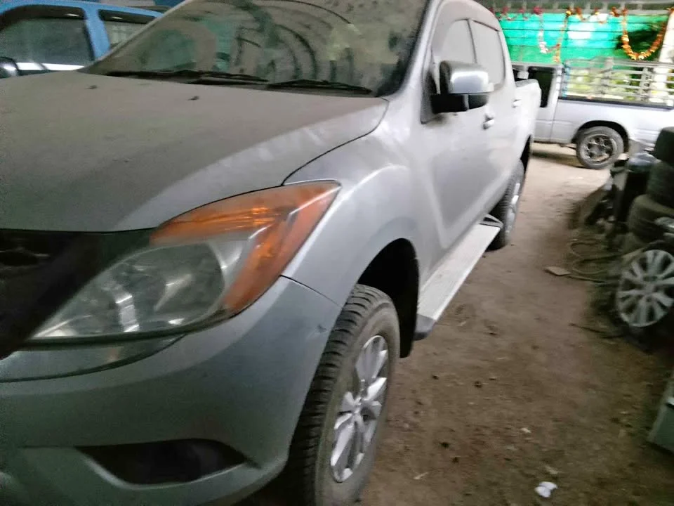 2013 Mazda BT-Series II 2