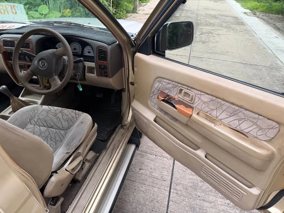 2005 Nissan Frontier I 2