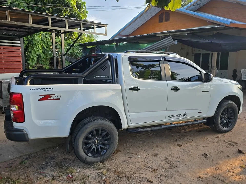 2016 Chevrolet Colorado II 2