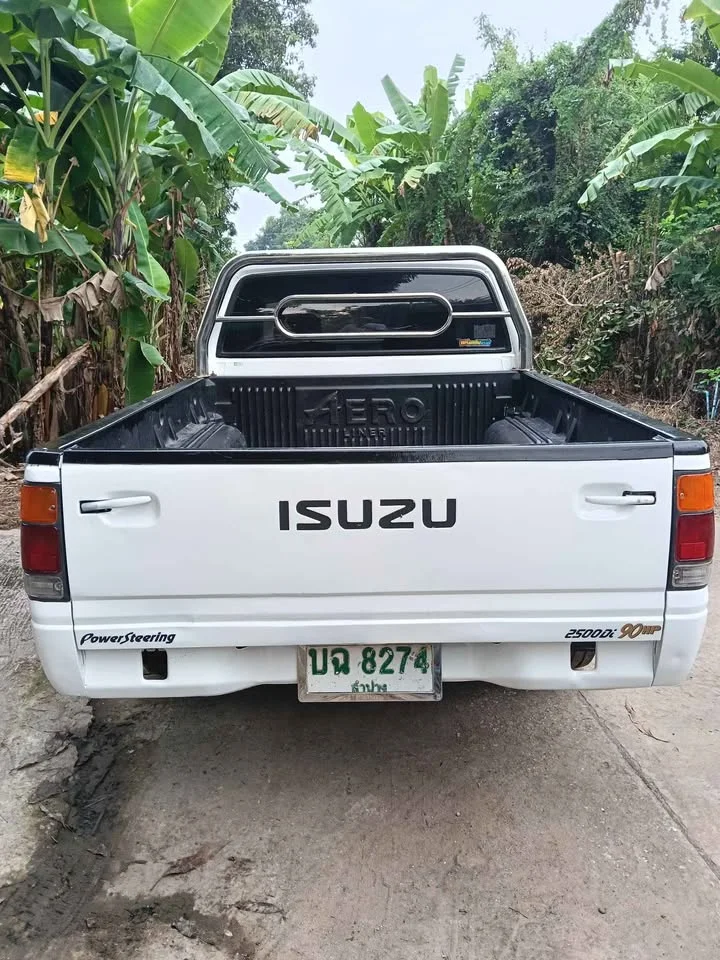 1996 Isuzu TFR III 3
