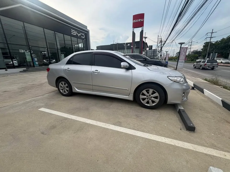 2012 Toyota Corolla Altis X (E140) 2