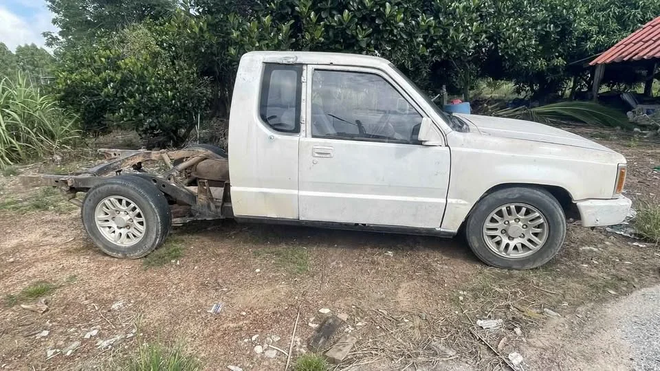 2005 Mitsubishi Triton II 3