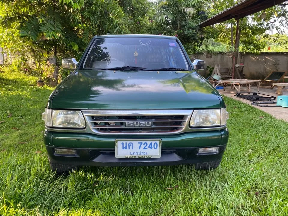 1996 Isuzu TFR III 2