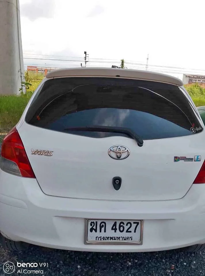 2012 Toyota Yaris II 2
