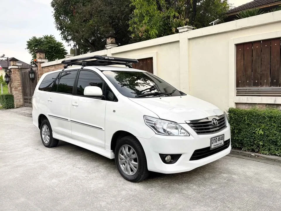 2013 Toyota Innova I 2