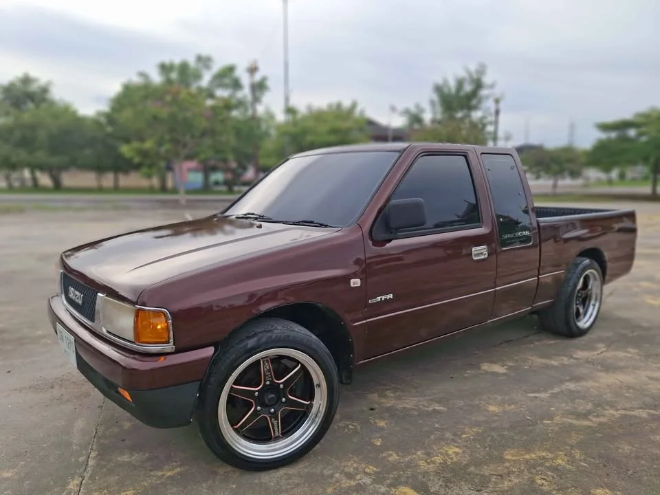 1991 Isuzu TFR III 3