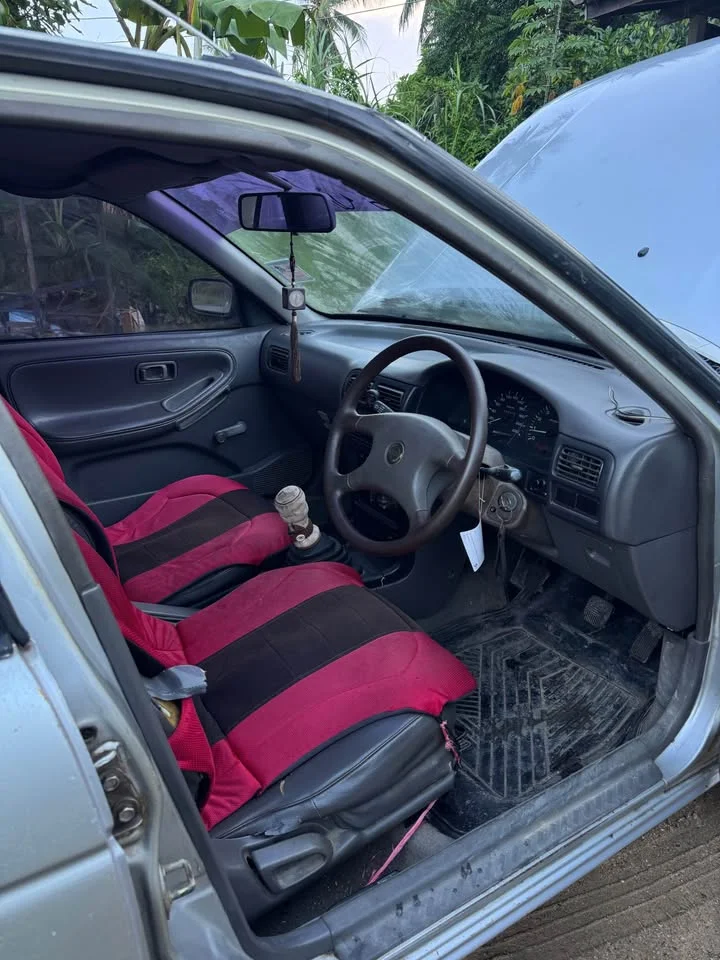 1990 Nissan Sentra III (B13) 2