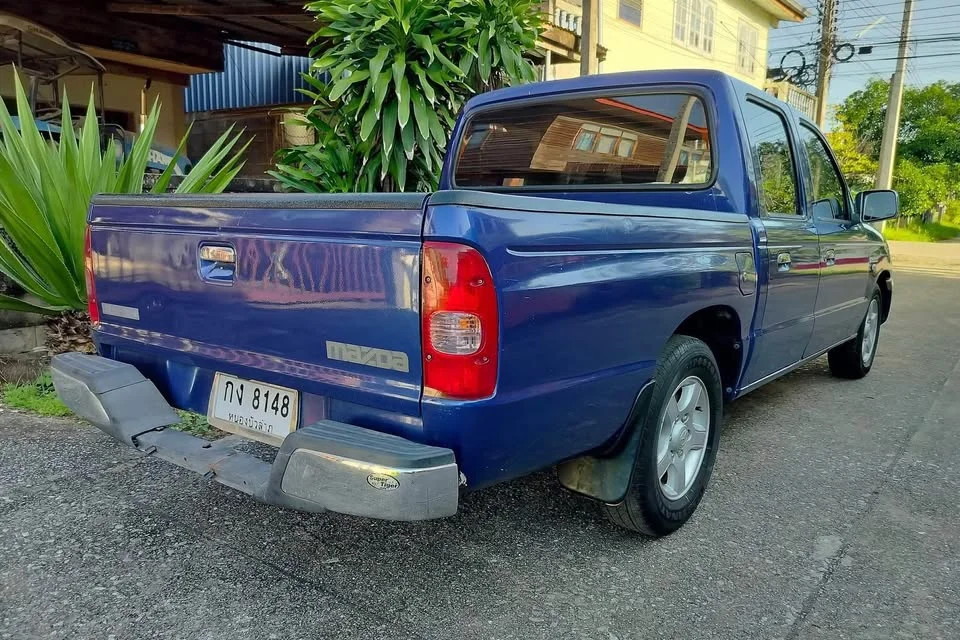 2005 Mazda 2500 Fighter V 2