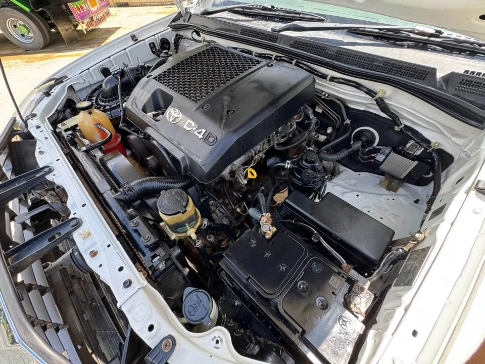 2013 Toyota Hilux VII 3