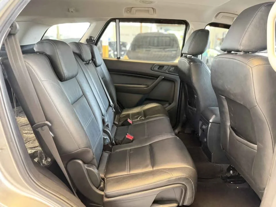 2019 Ford Everest II 2