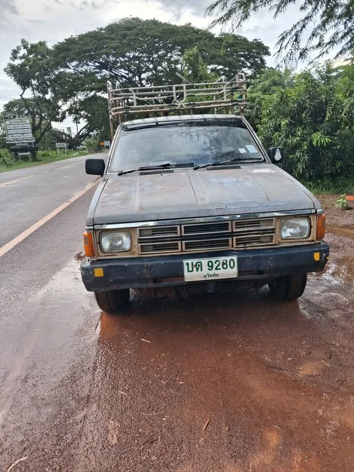 1998 Nissan Big M D21 2