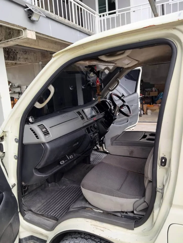 2009 Toyota HiAce V (H200) 3