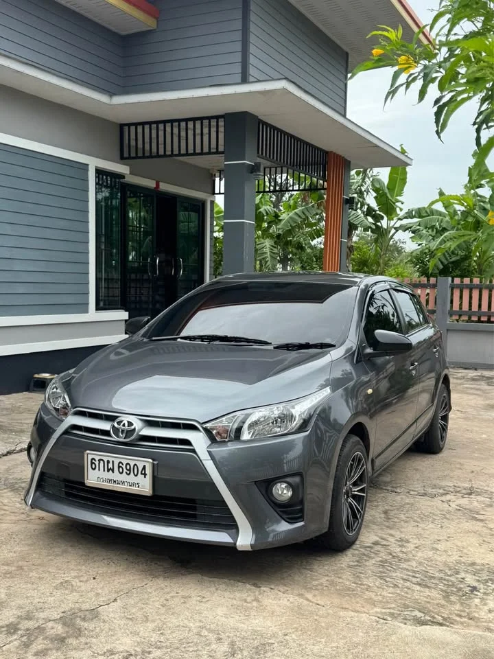 2016 Toyota Yaris III 2