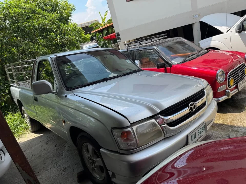 2003 Toyota Hilux Tiger VI 3