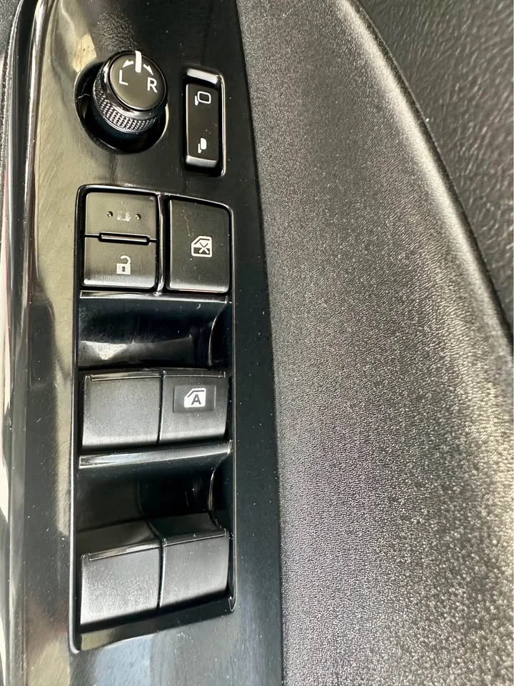 2017 Toyota Yaris ATIV III 3