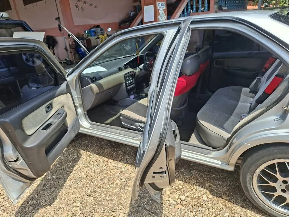 1995 Nissan Sunny IV 3
