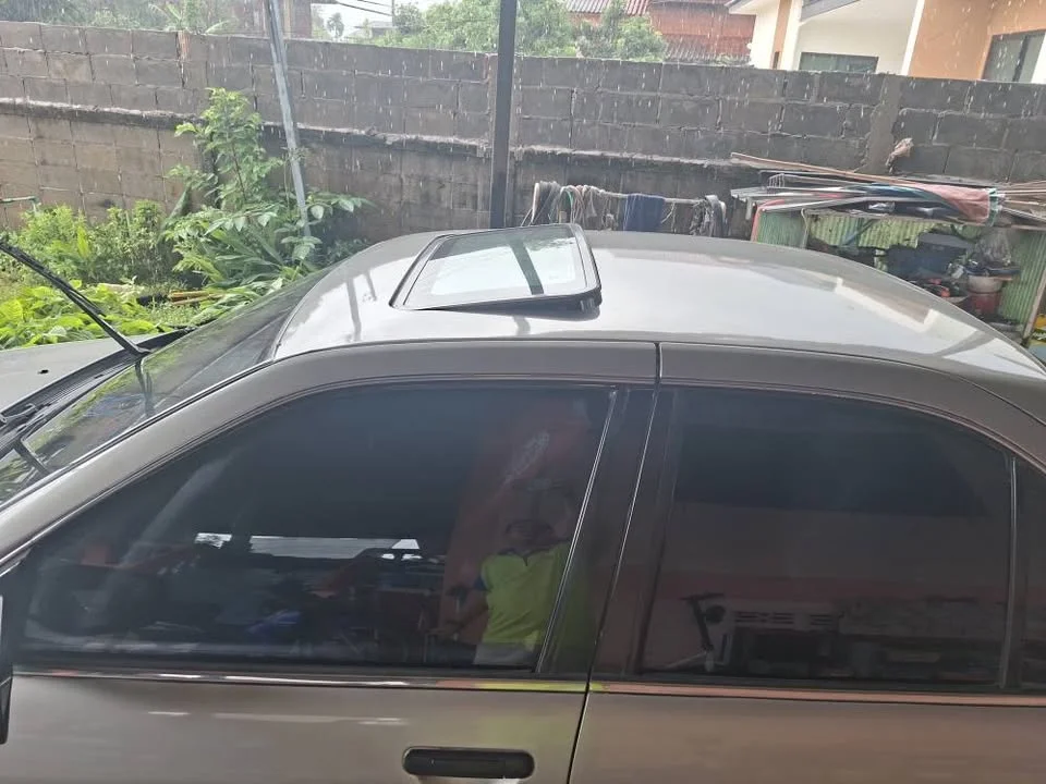 1995 Nissan Sunny IV 2