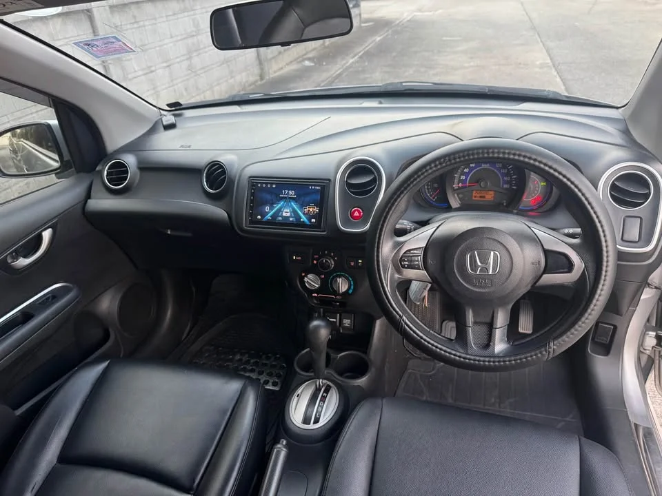 2015 Honda Mobilio II 3