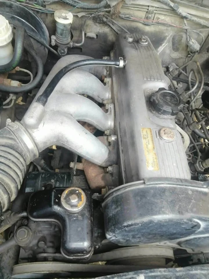 1994 Mitsubishi Triton II 2