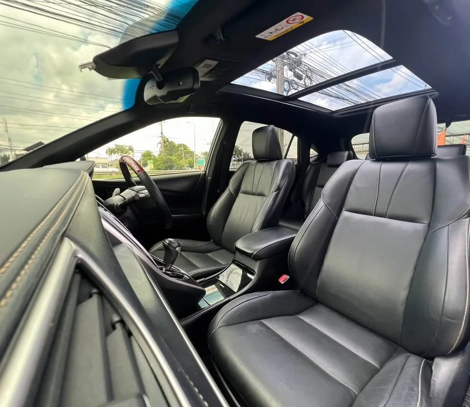2014 Toyota Harrier III 2