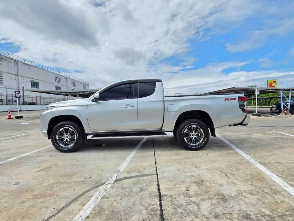 2019 Mitsubishi Triton V 3