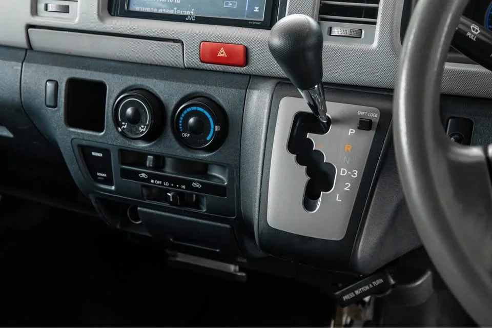 2006 Toyota HiAce V (H200) 2