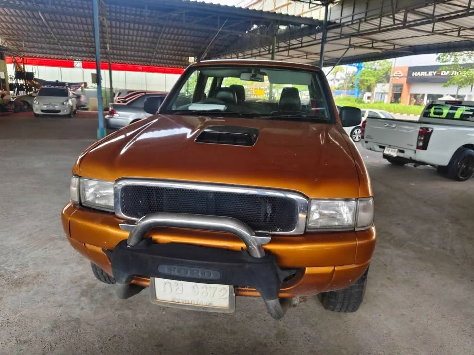 2000 Mazda 2500 Fighter V 3