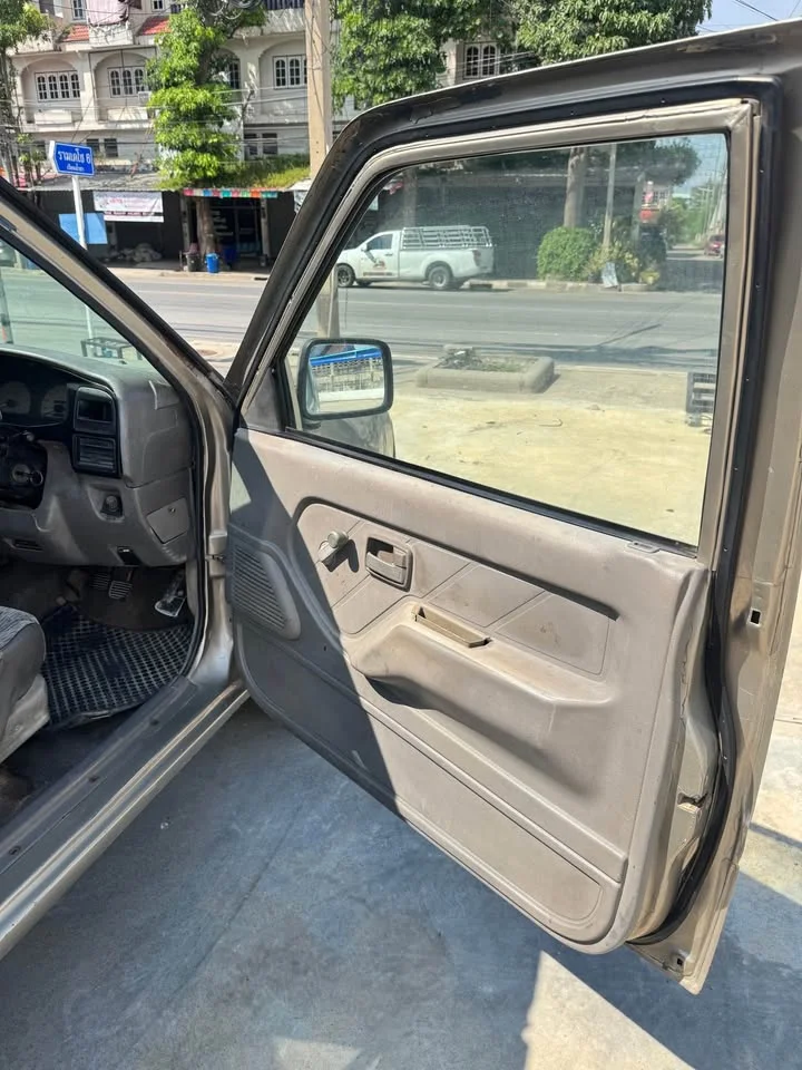 2000 Isuzu Faster Dragon Eyes III 3
