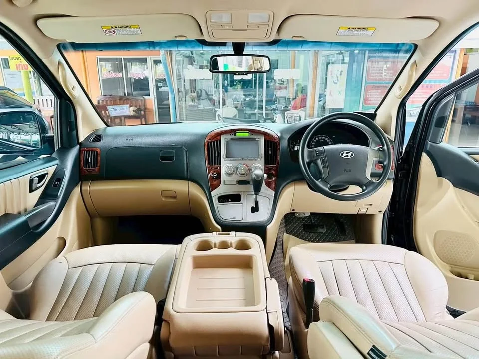 2012 Hyundai H-1 II 3