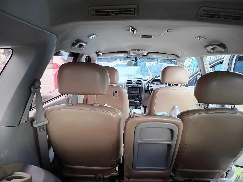 2005 Isuzu MU-7 3