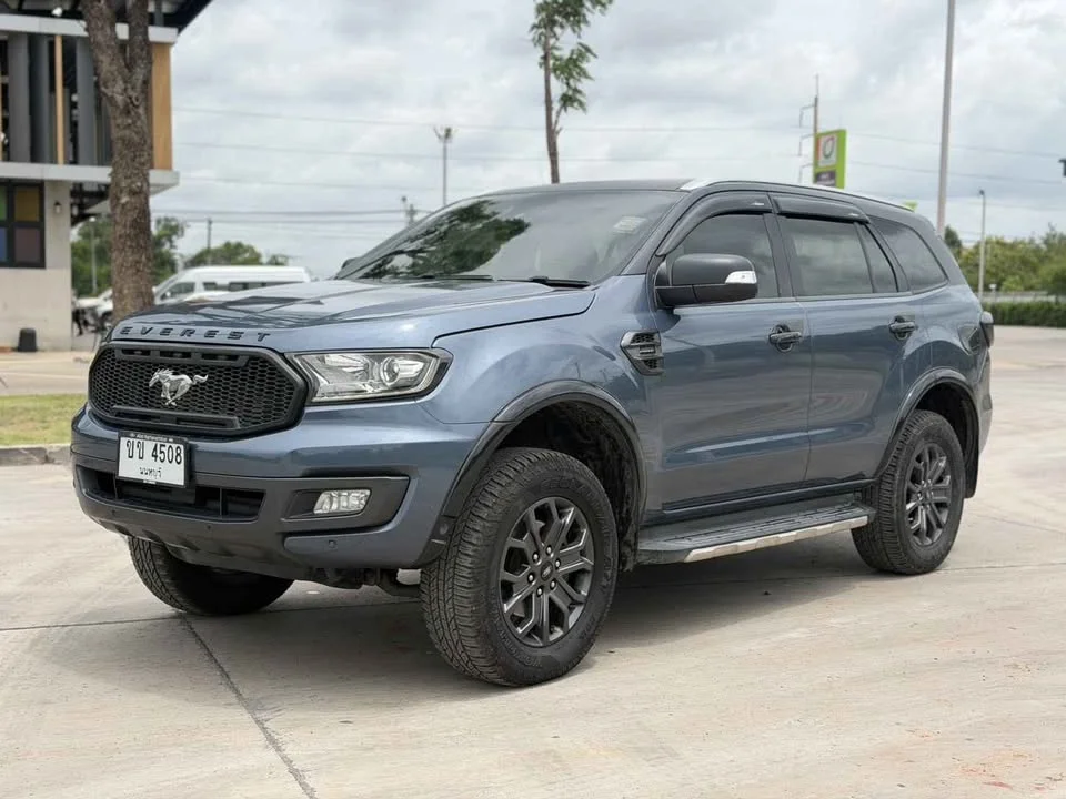 2019 Ford Everest II 2