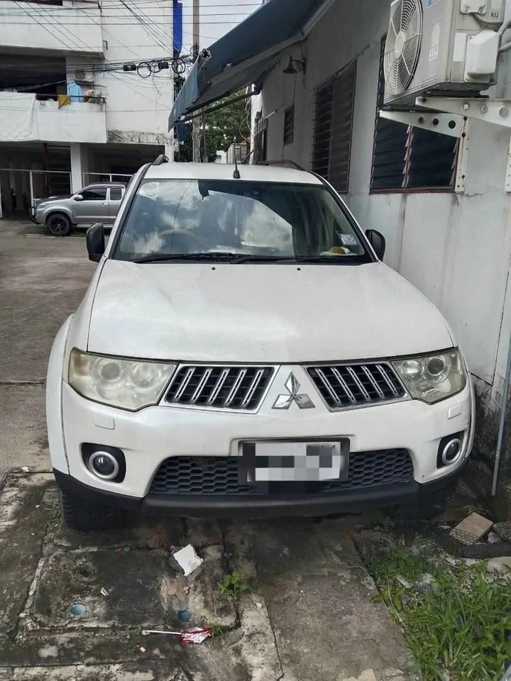 2011 Mitsubishi Pajero Sport II 2