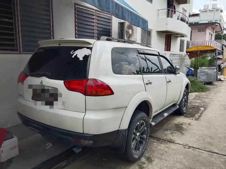 2011 Mitsubishi Pajero Sport II 2