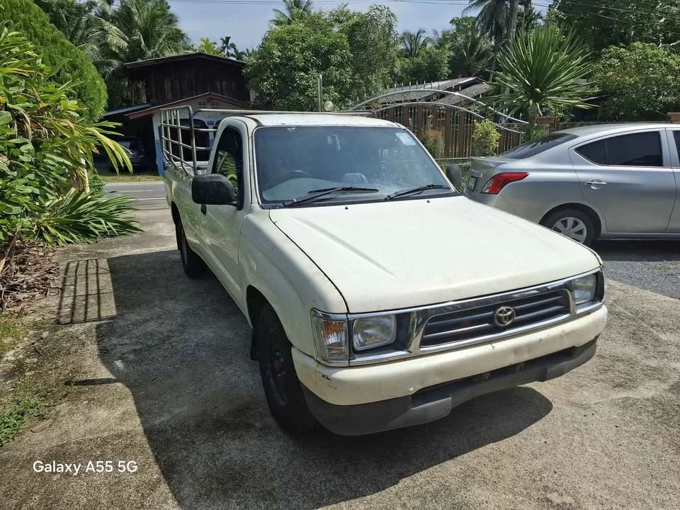 1993 Toyota Hilux Tiger VI 3