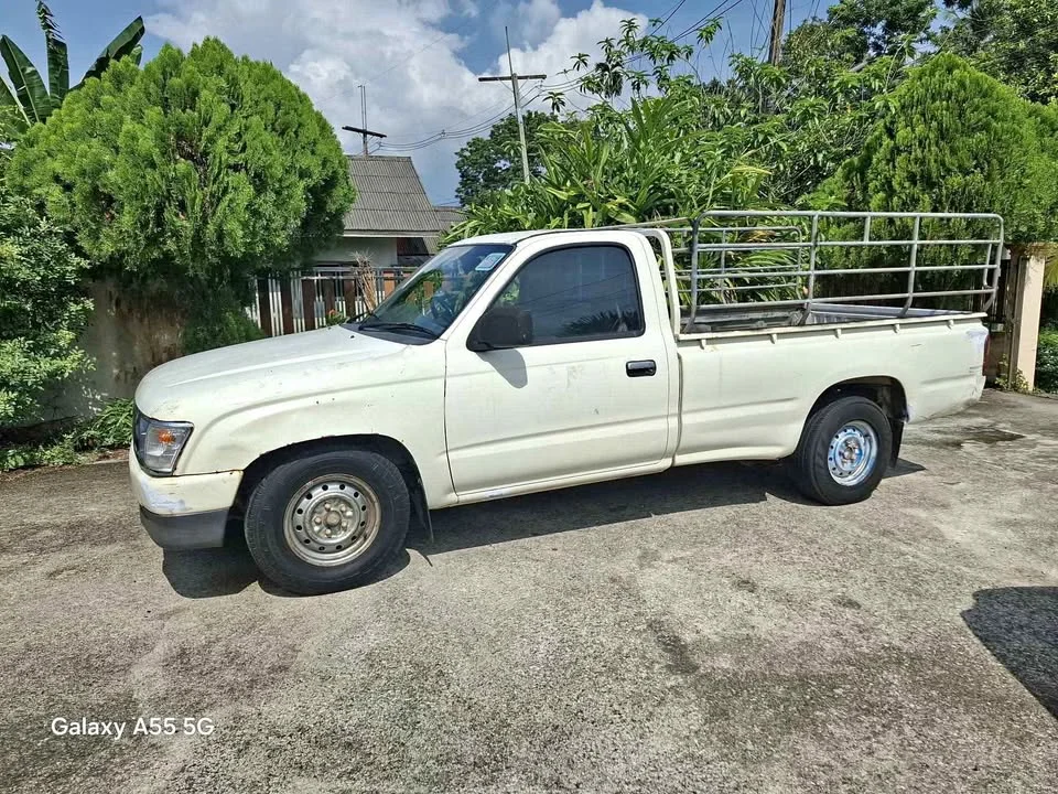 1993 Toyota Hilux Tiger VI 2