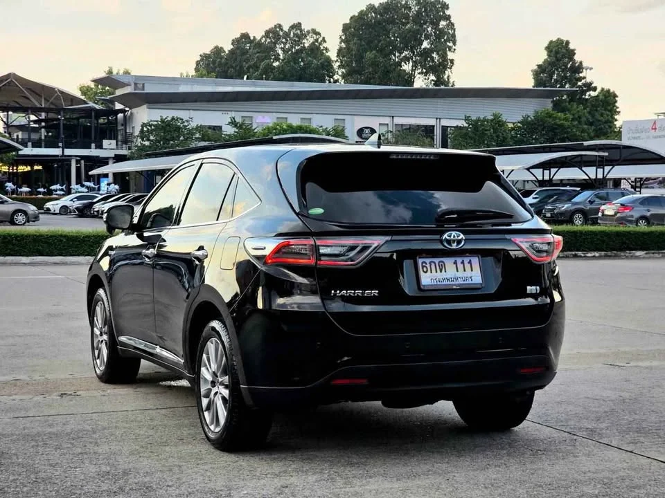 2014 Toyota Harrier III 2