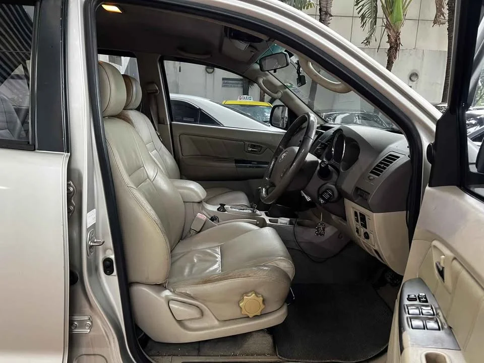 2006 Toyota Fortuner I 3