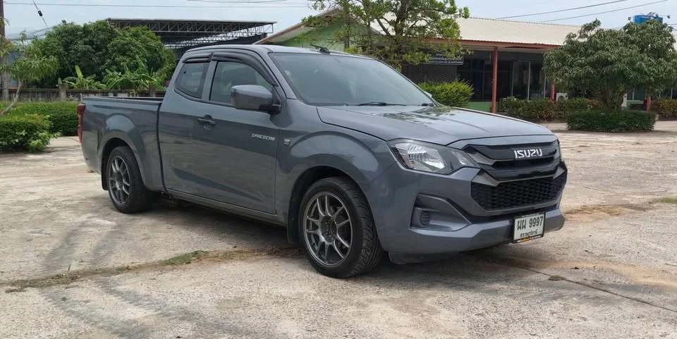 2025 Isuzu D-Max III (RG) 2