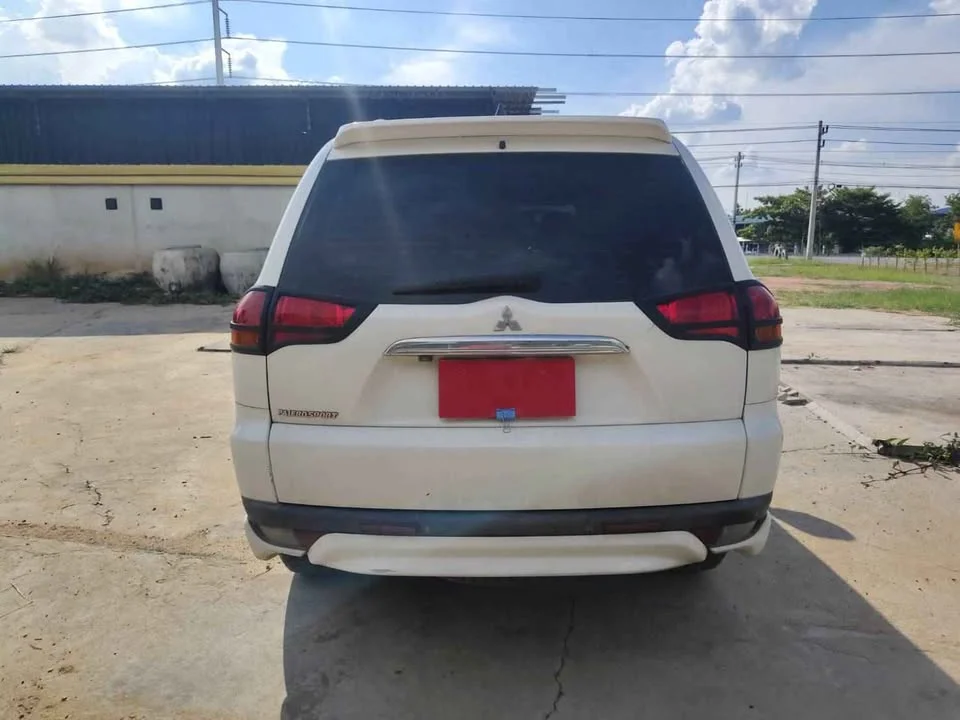 2010 Mitsubishi Pajero Sport II 3