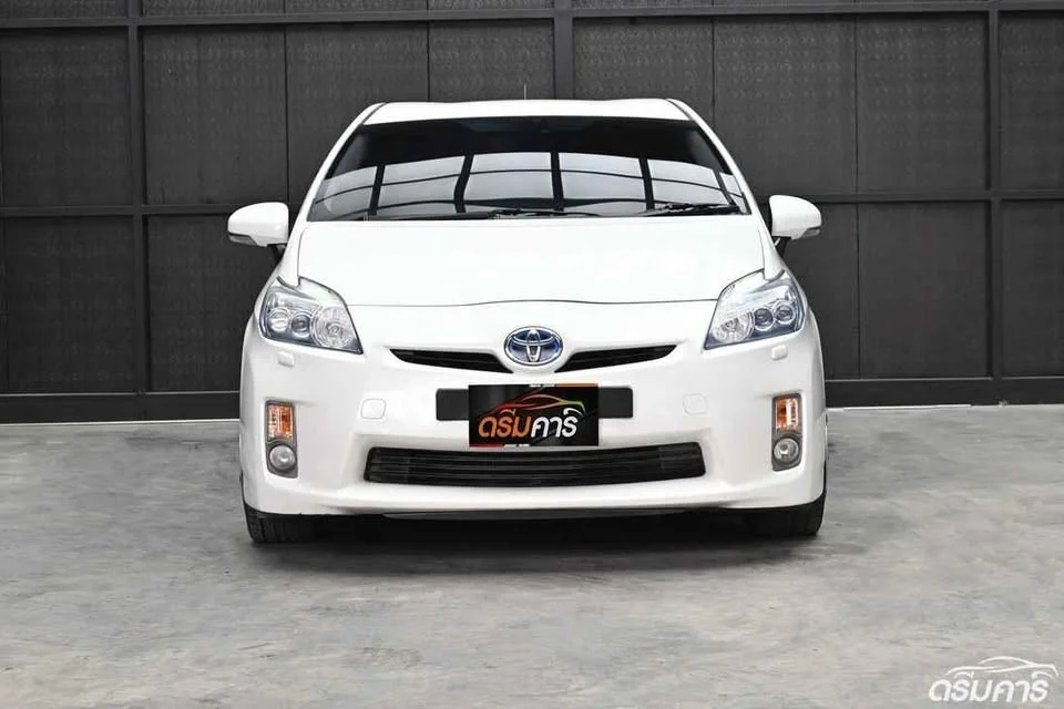 2011 Toyota Prius III 3