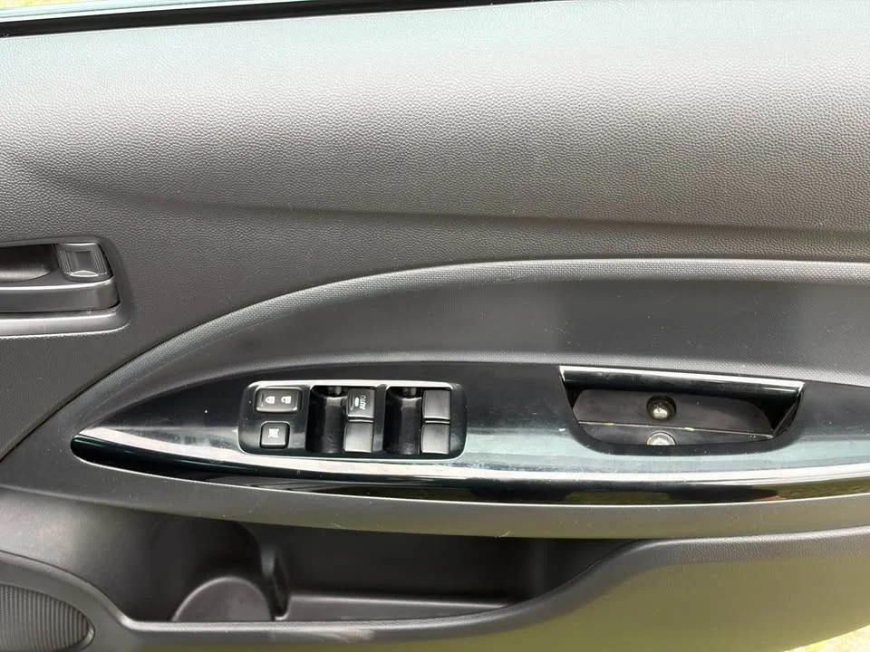 2019 Mitsubishi Mirage VI 3