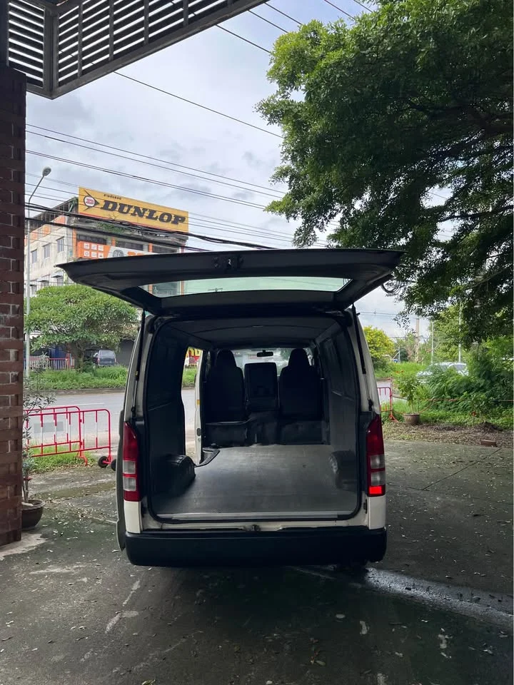 2015 Toyota HiAce V (H200) 3