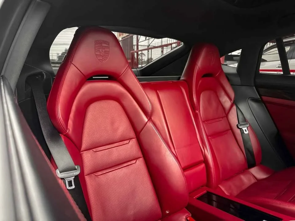 2018 Porsche Panamera II 2