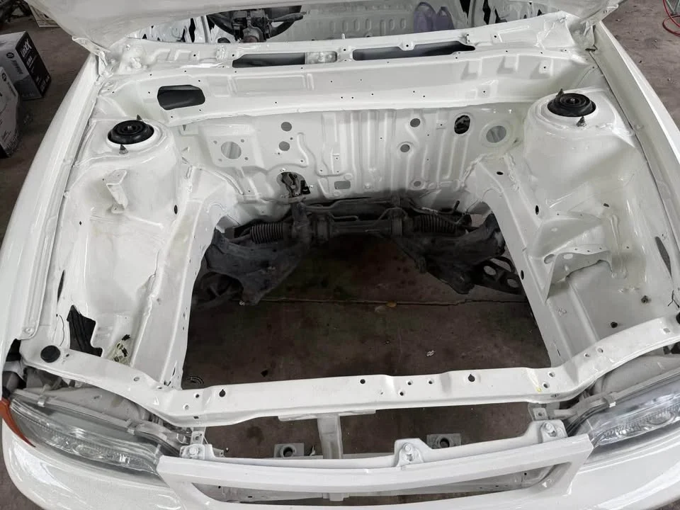 1996 Mitsubishi Colt III 2