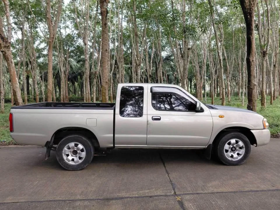 Nissan Frontier I 3