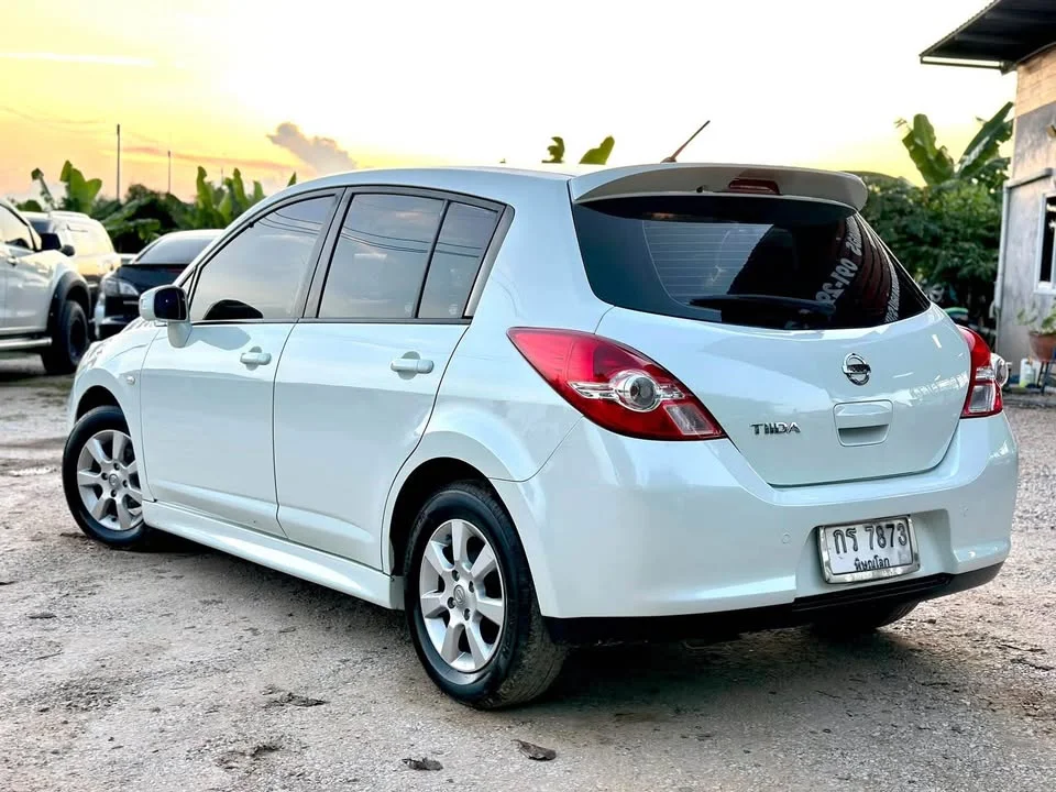 2010 Nissan Tiida I (C11) 3