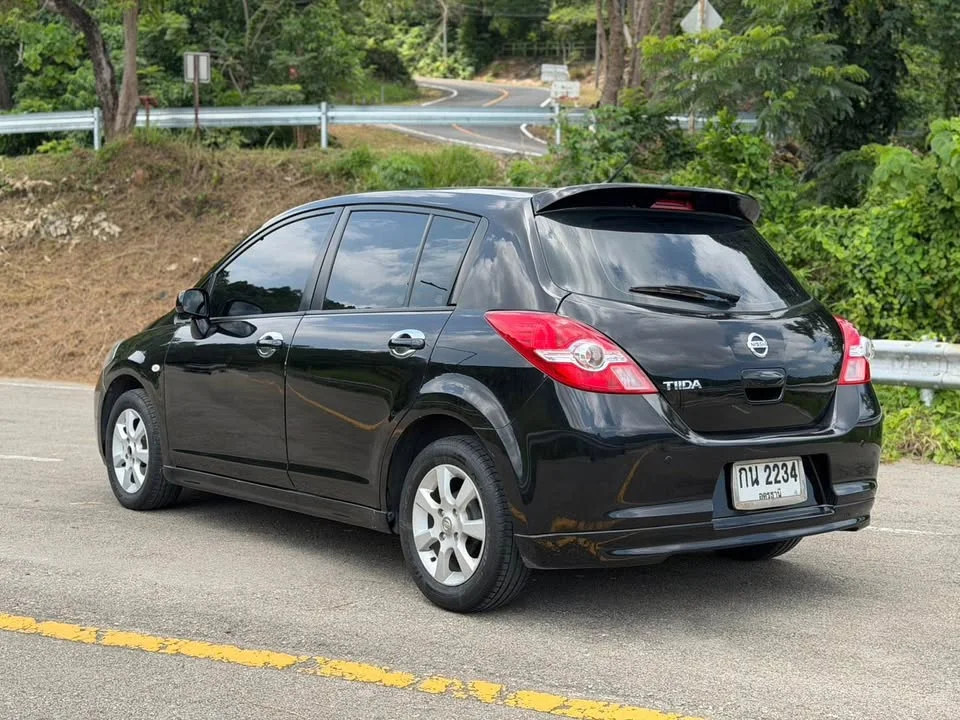 2010 Nissan Tiida I (C11) 3