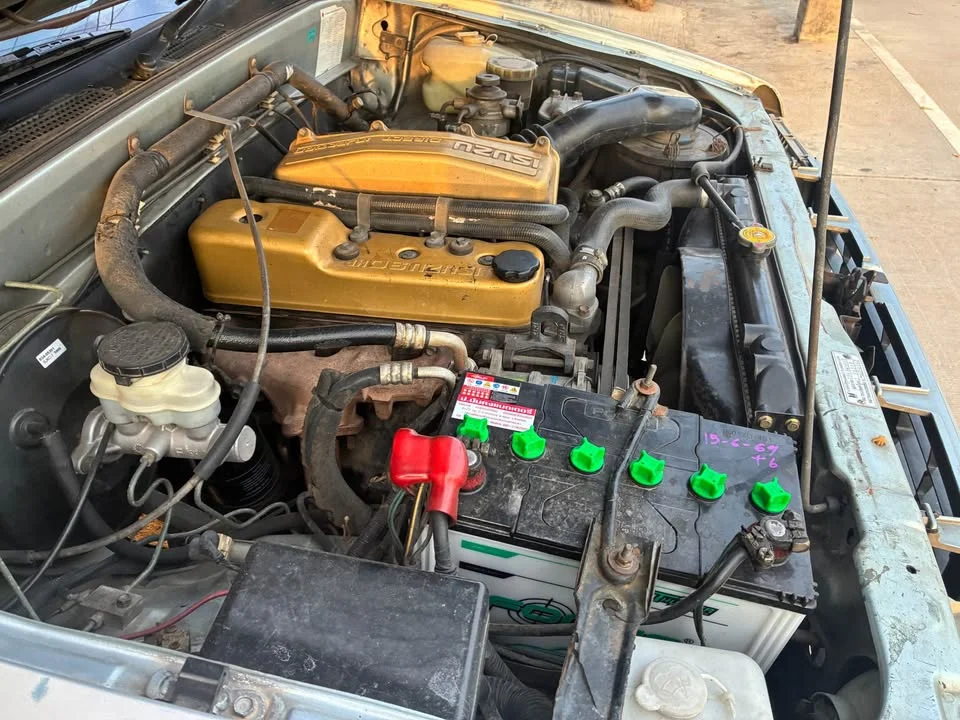 1998 Isuzu TFR III 2